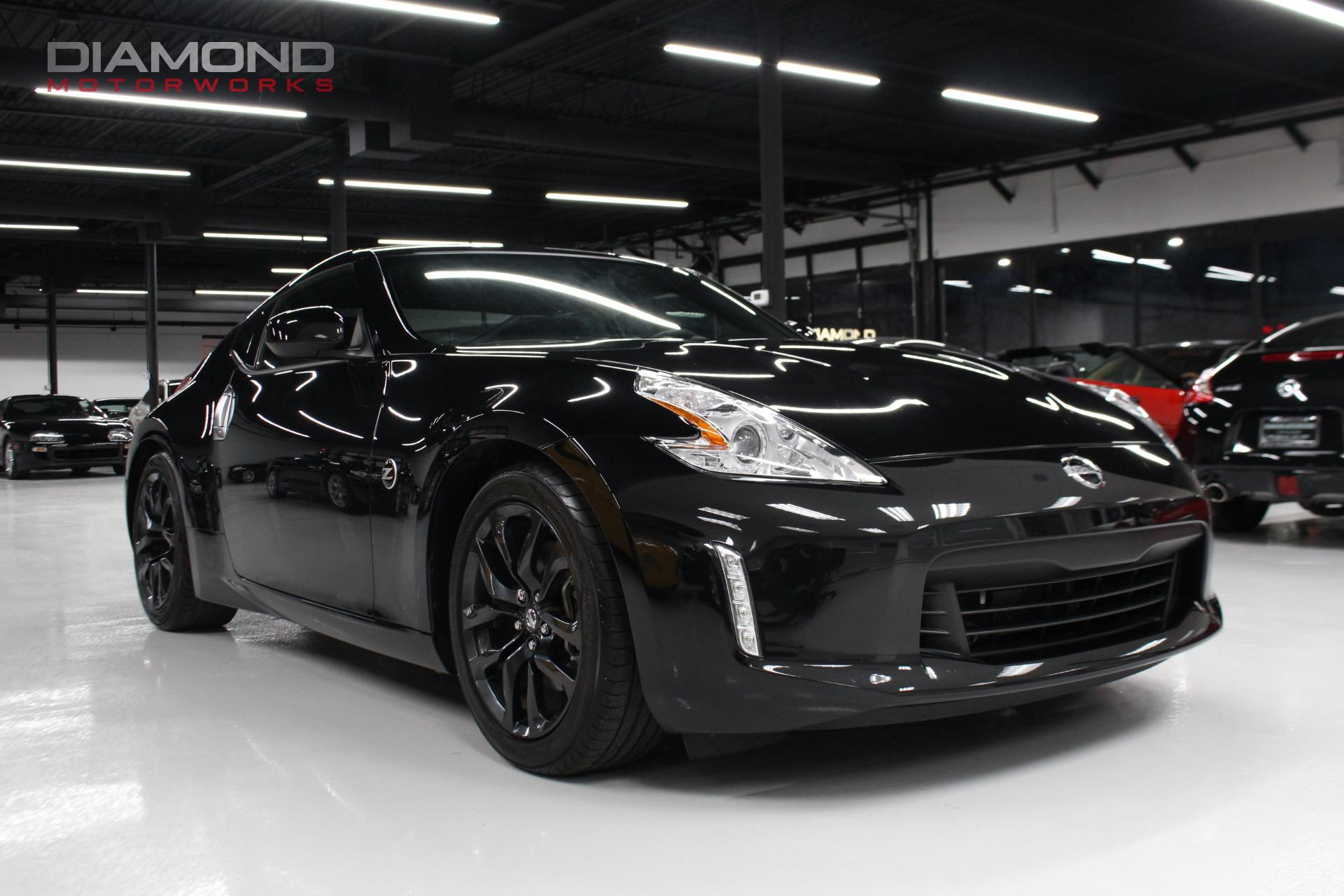 2017 nissan 370z black